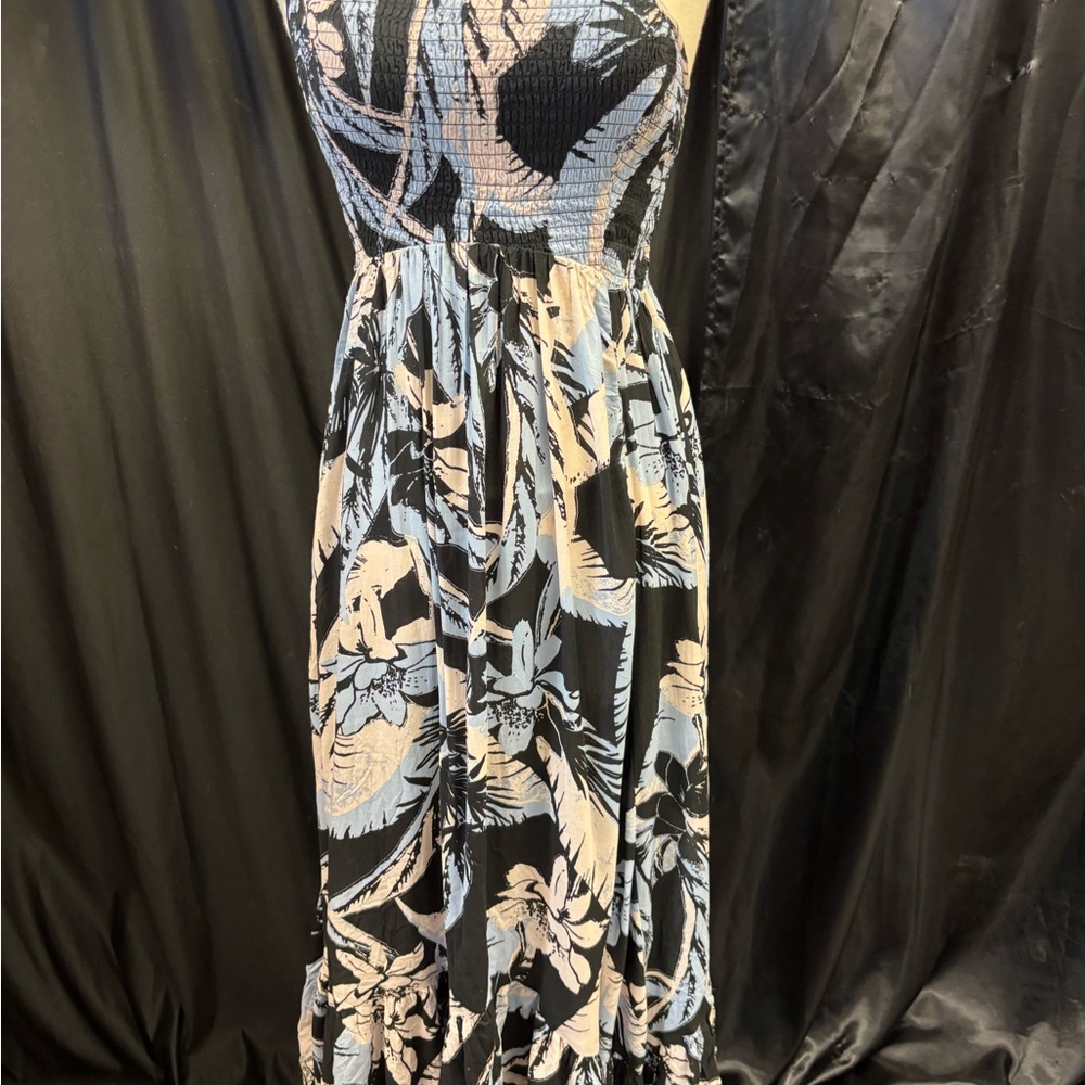Elegant Black and‎ Blue Floral Dress